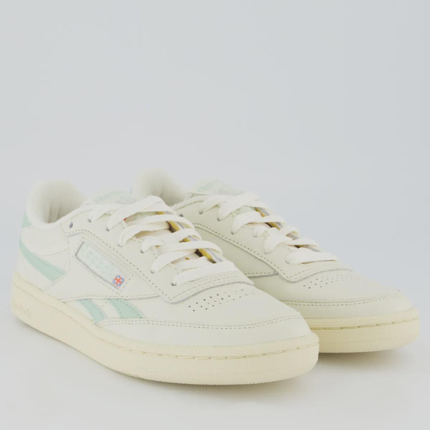 Tênis Feminino Reebok Club C Revenge Vintage - Foto 2