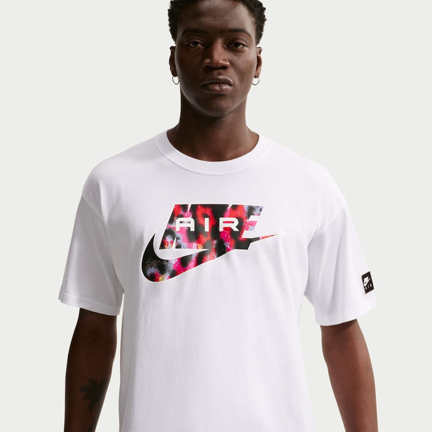 Camiseta Nike Sportswear Air AOP Unissex - Foto 1
