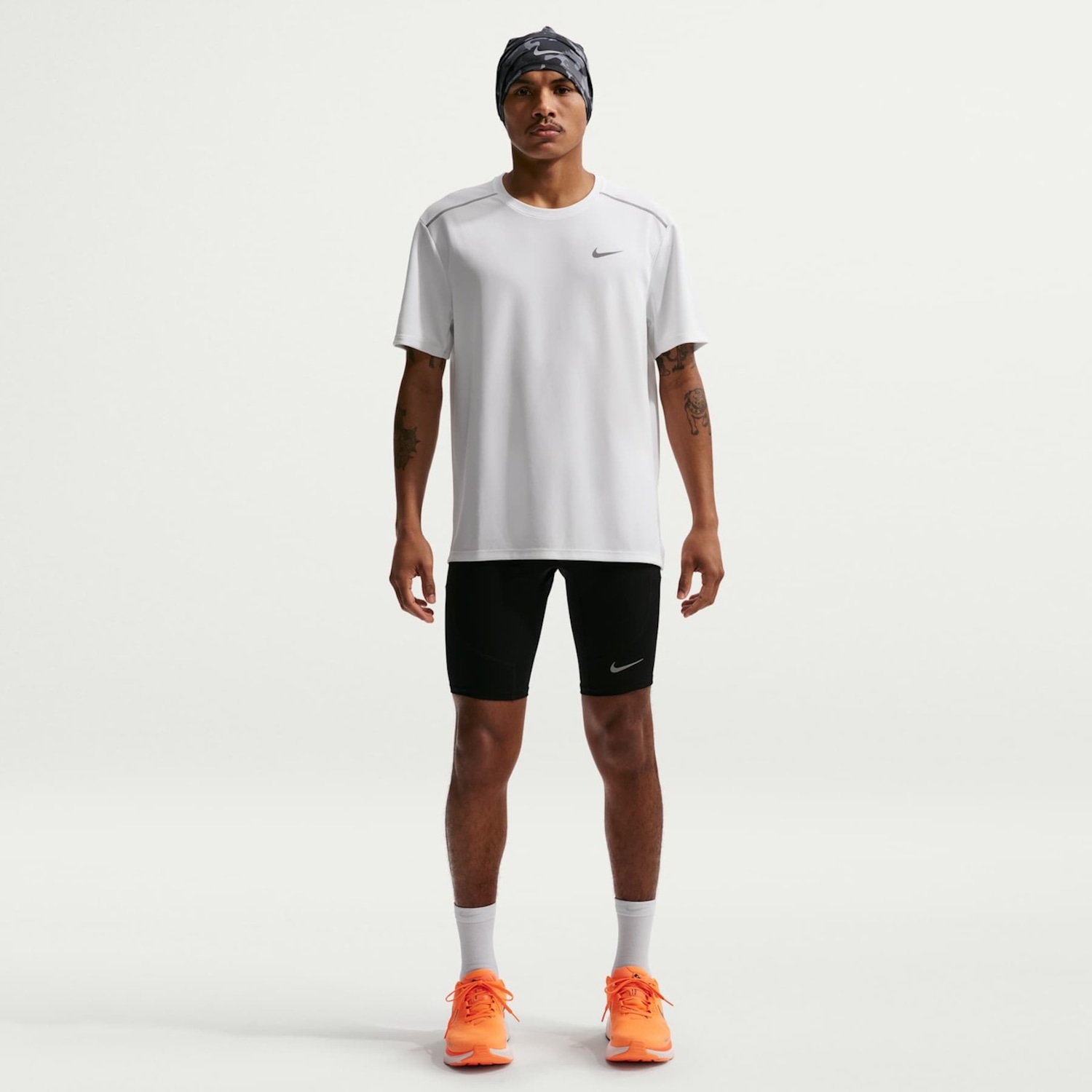 Camiseta Dri-FIT Nike UV Miler Masculina - Foto 4