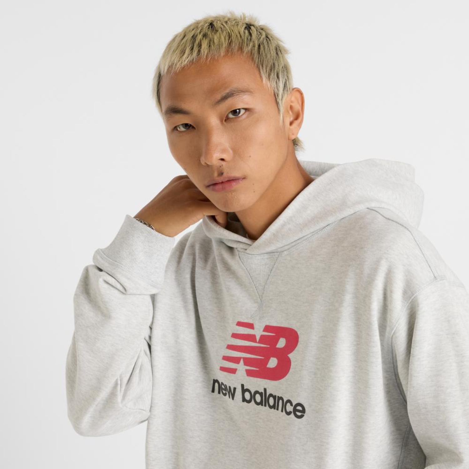 Blusão com Capuz New Balance Athletics Logo Masculino - Foto 3