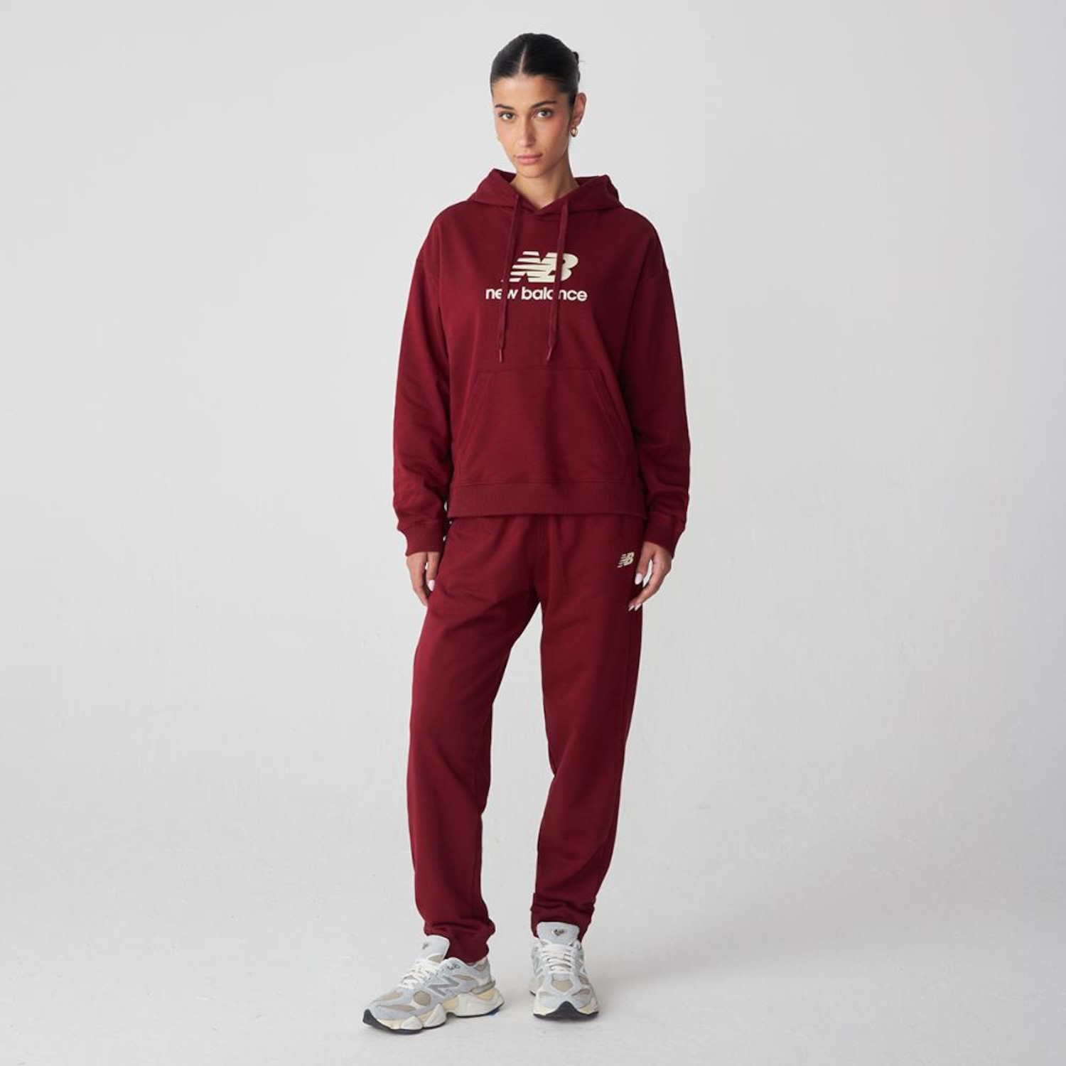 Calça New Balance Essentials Feminina - Foto 3