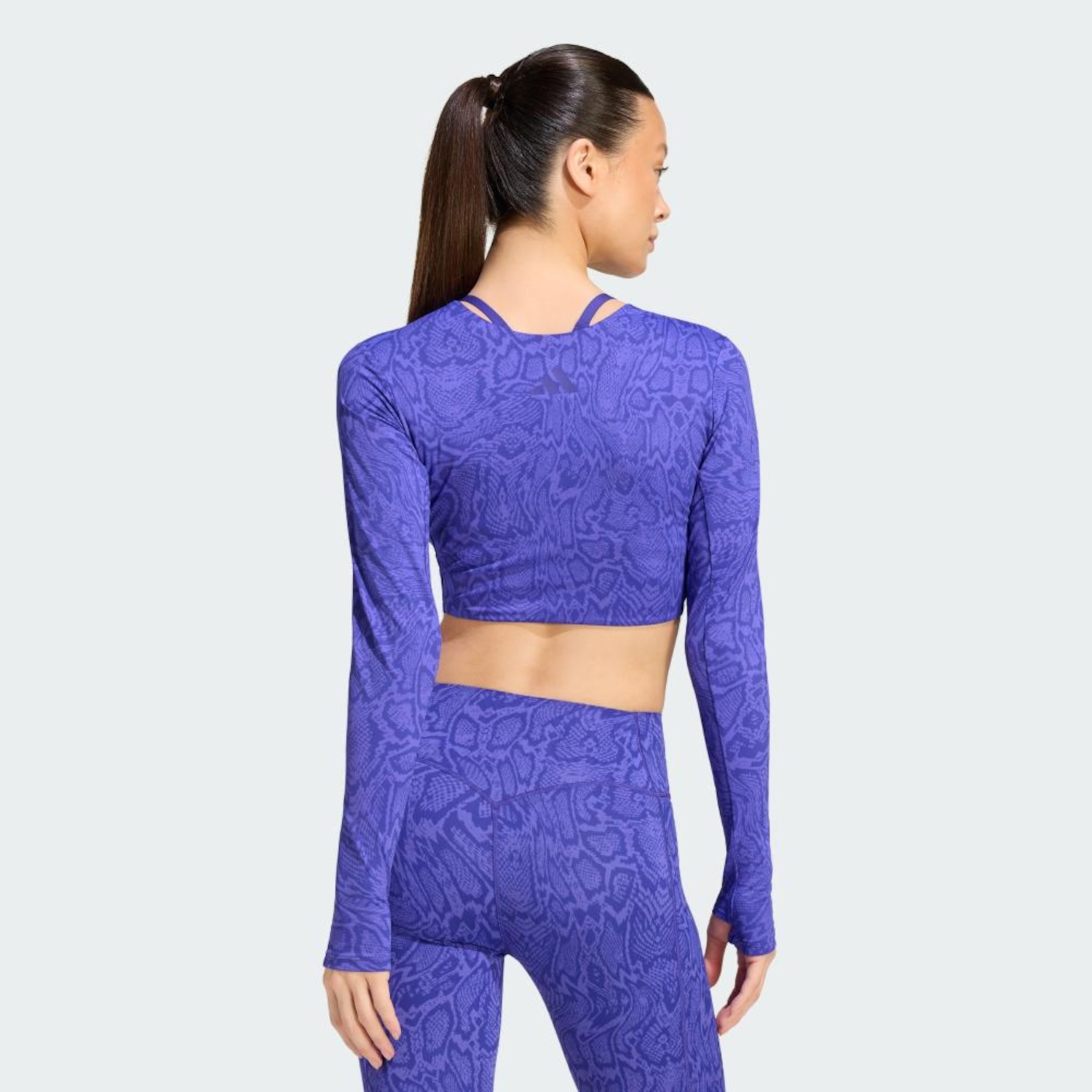 Camiseta Manga Longa adidas PrimeLift Workout Snake Twist Reversible Feminina - Foto 3