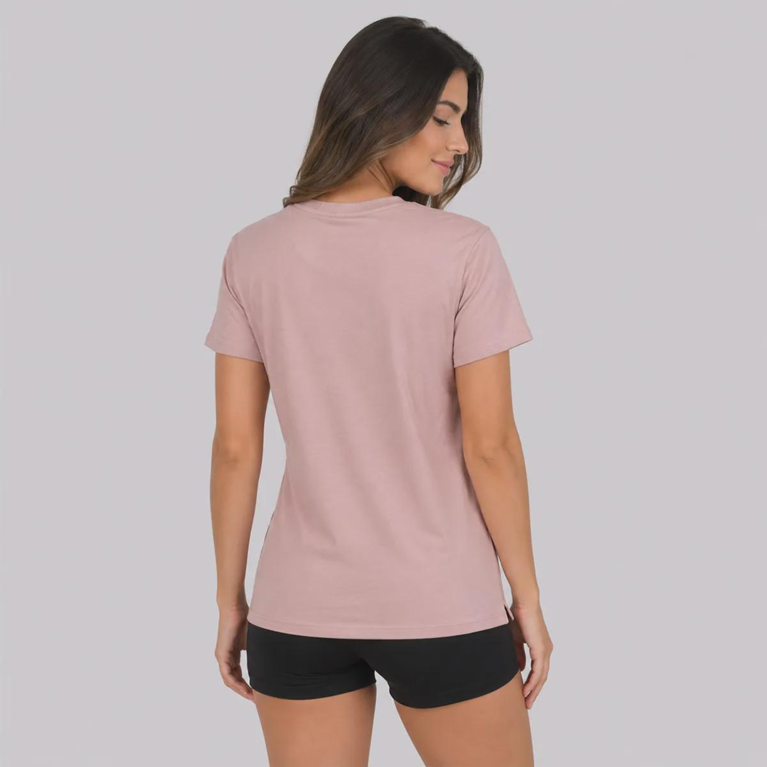 Camiseta Fila Letter Premium II - Feminina - Foto 4