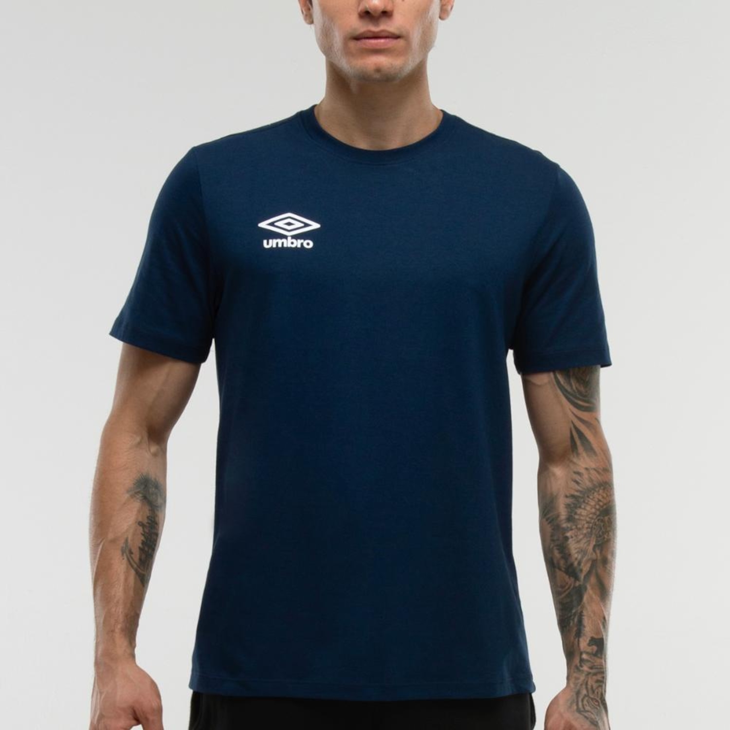 Camiseta Umbro Essential Masculino - Foto 2