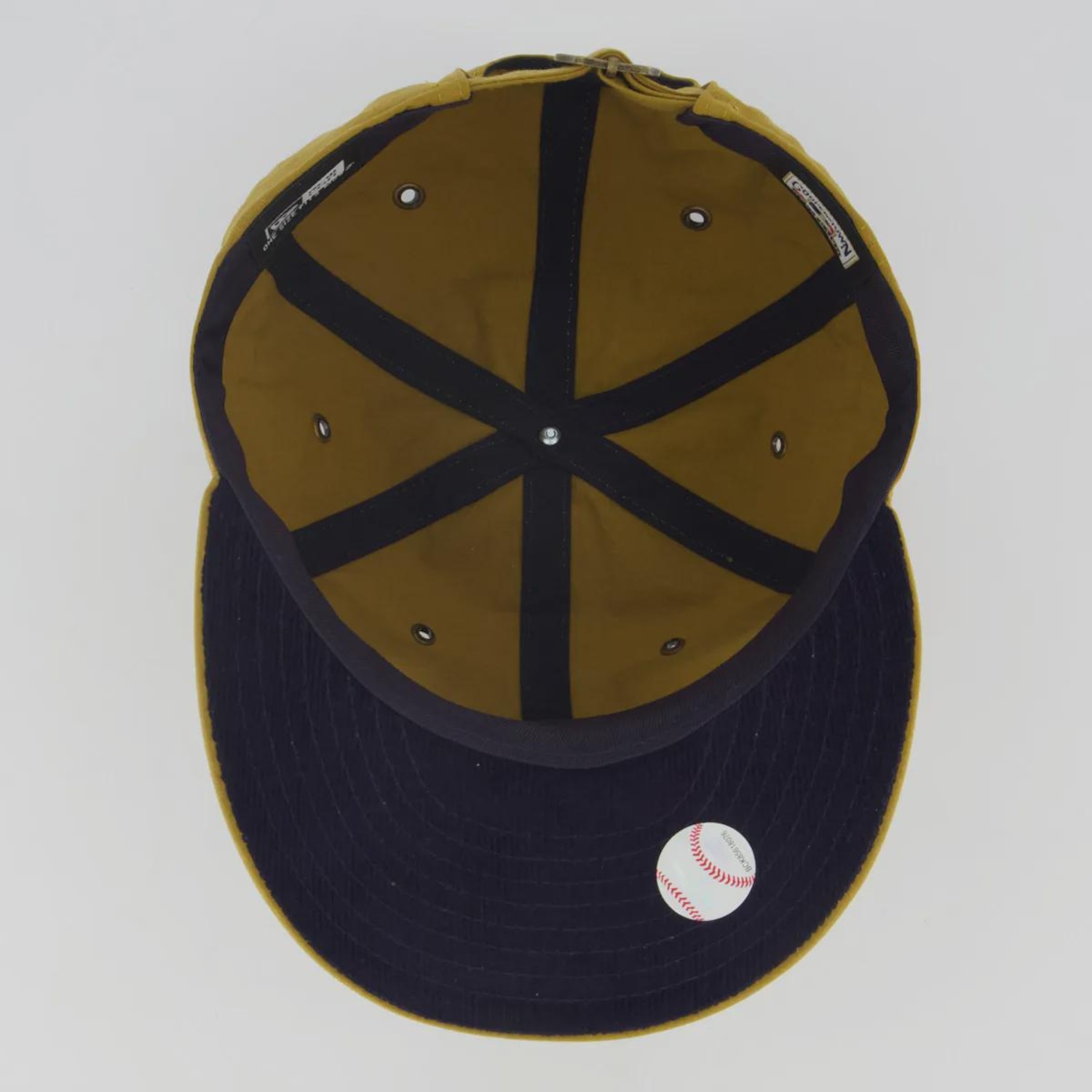 Boné Unissex New Era New York Yankees Brushed 950 RC  - Aba Curva - Foto 4