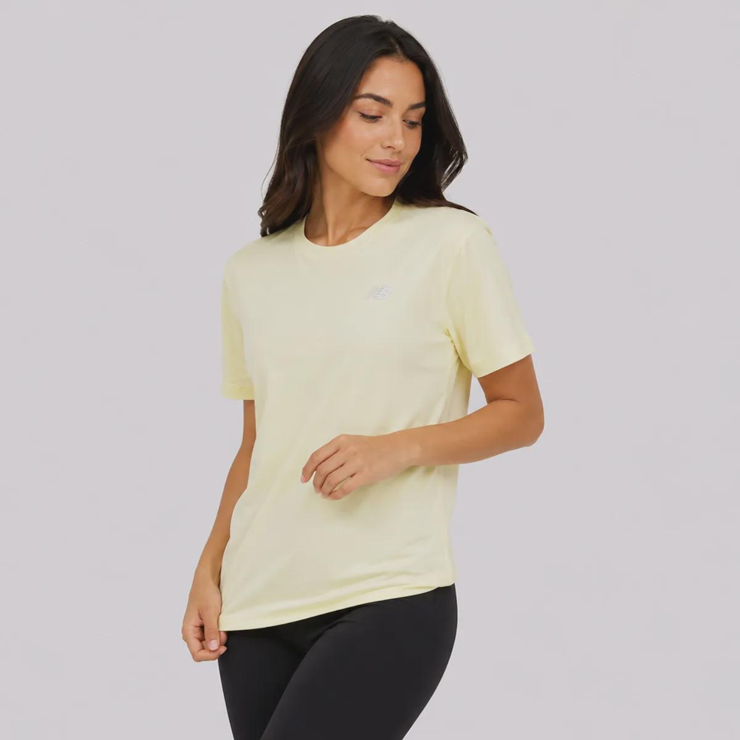 Camisa New Balance Essentials SL Feminina - Foto 2