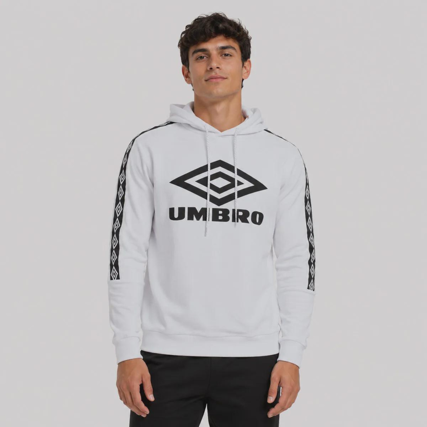 Blusão de Moletom Umbro Traditional Club - Foto 1