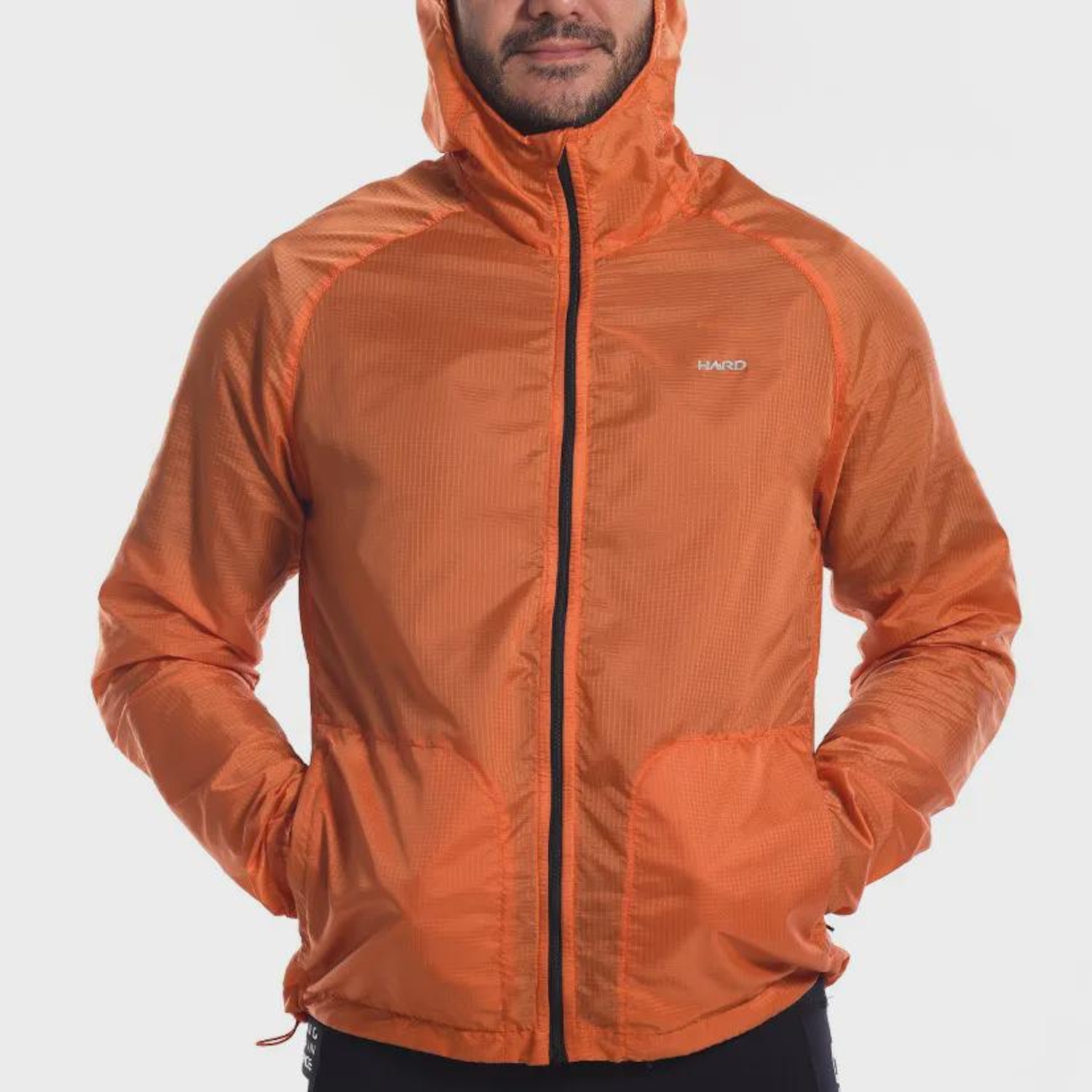 Jaqueta Corta-Vento HardWind Light para Montanhismo com Capuz - Masculina - Foto 2