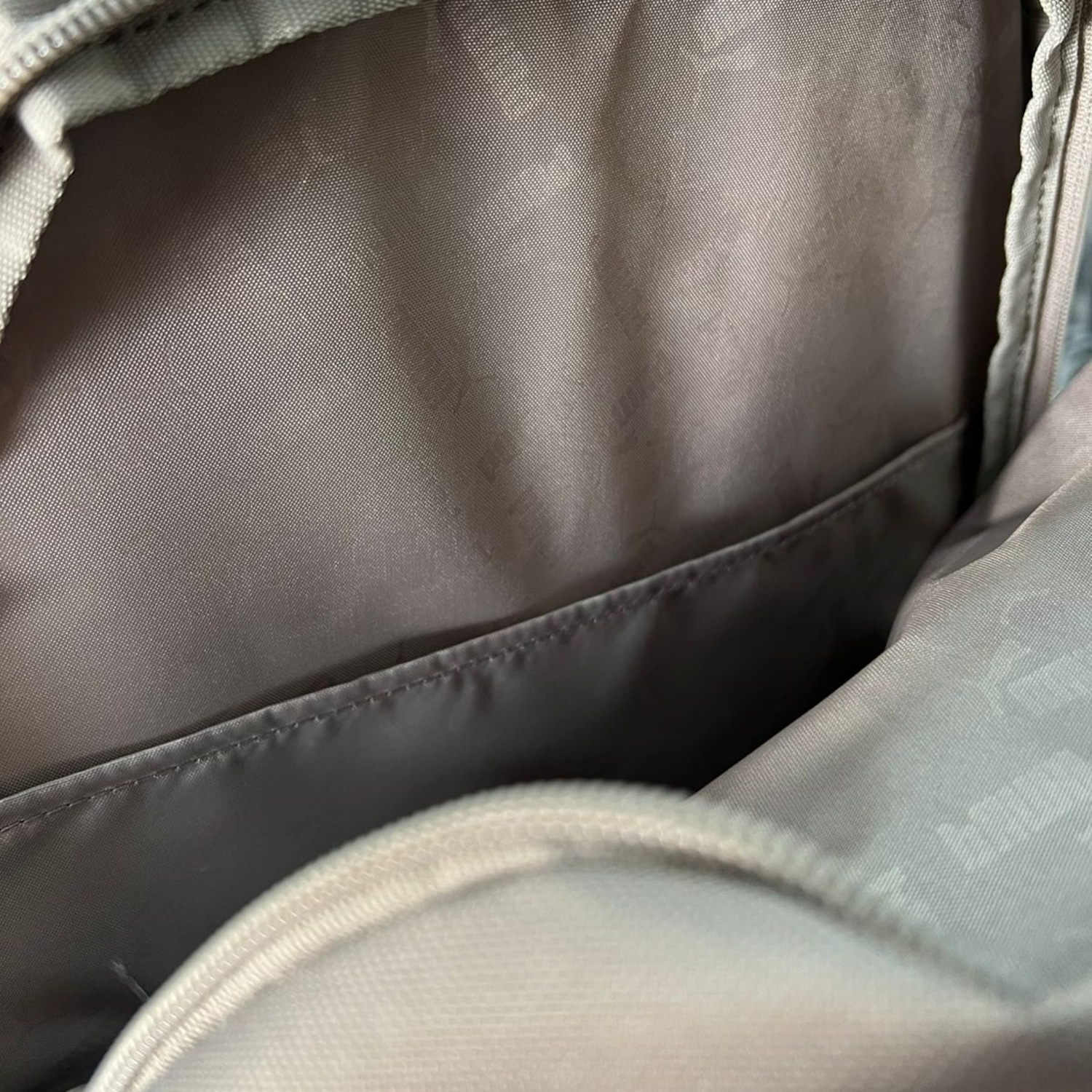 Mochila Puma Buzz Backpack - 28 Litros - Foto 2