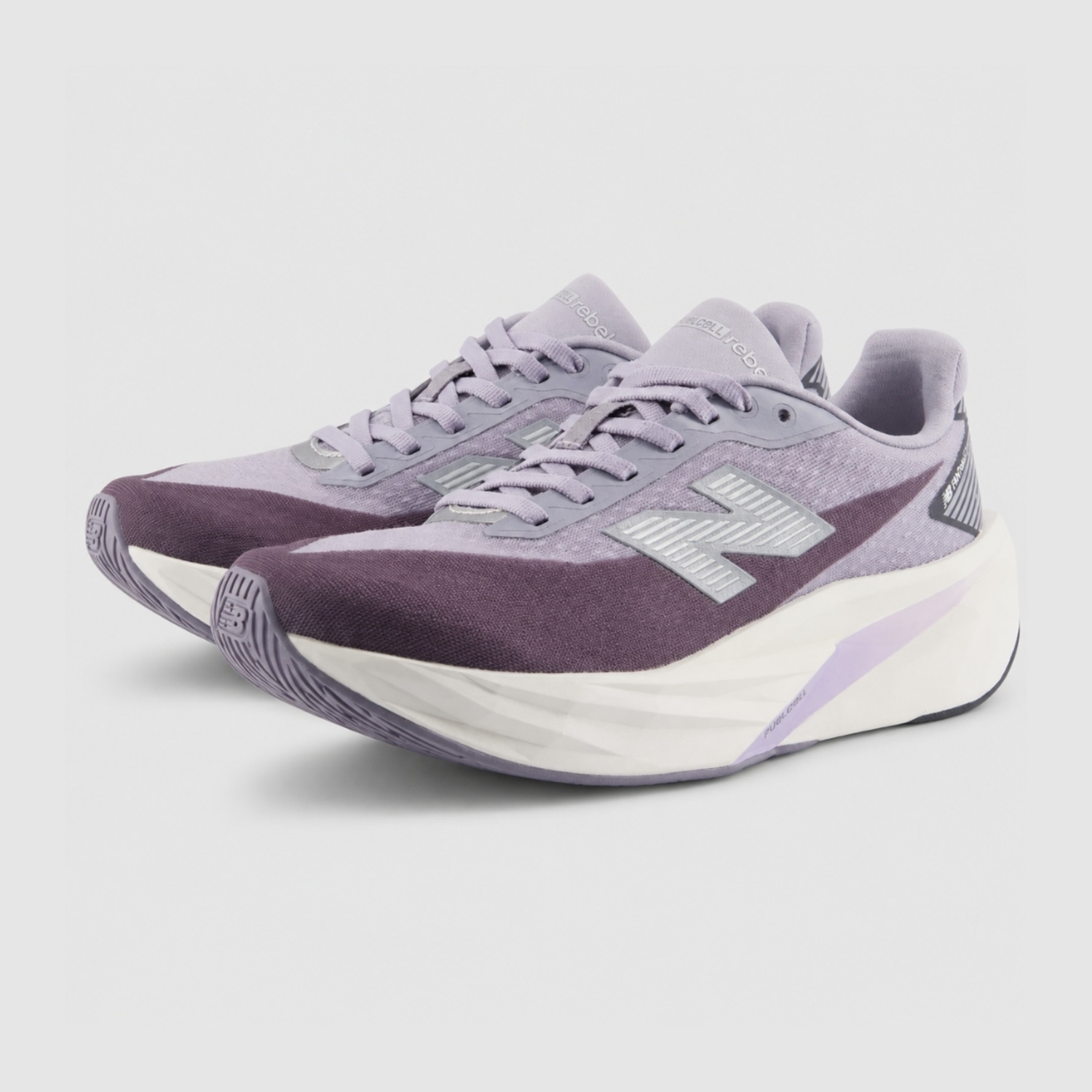 Tênis Feminino New Balance Fuelcell Rebel V5 - Foto 2