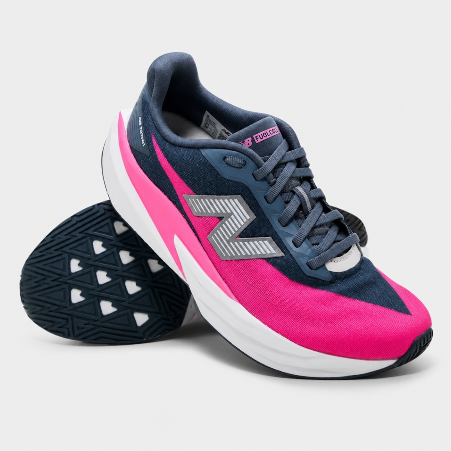 Tênis Feminino New Balance Fuelcell Rebel V5 - Foto 2