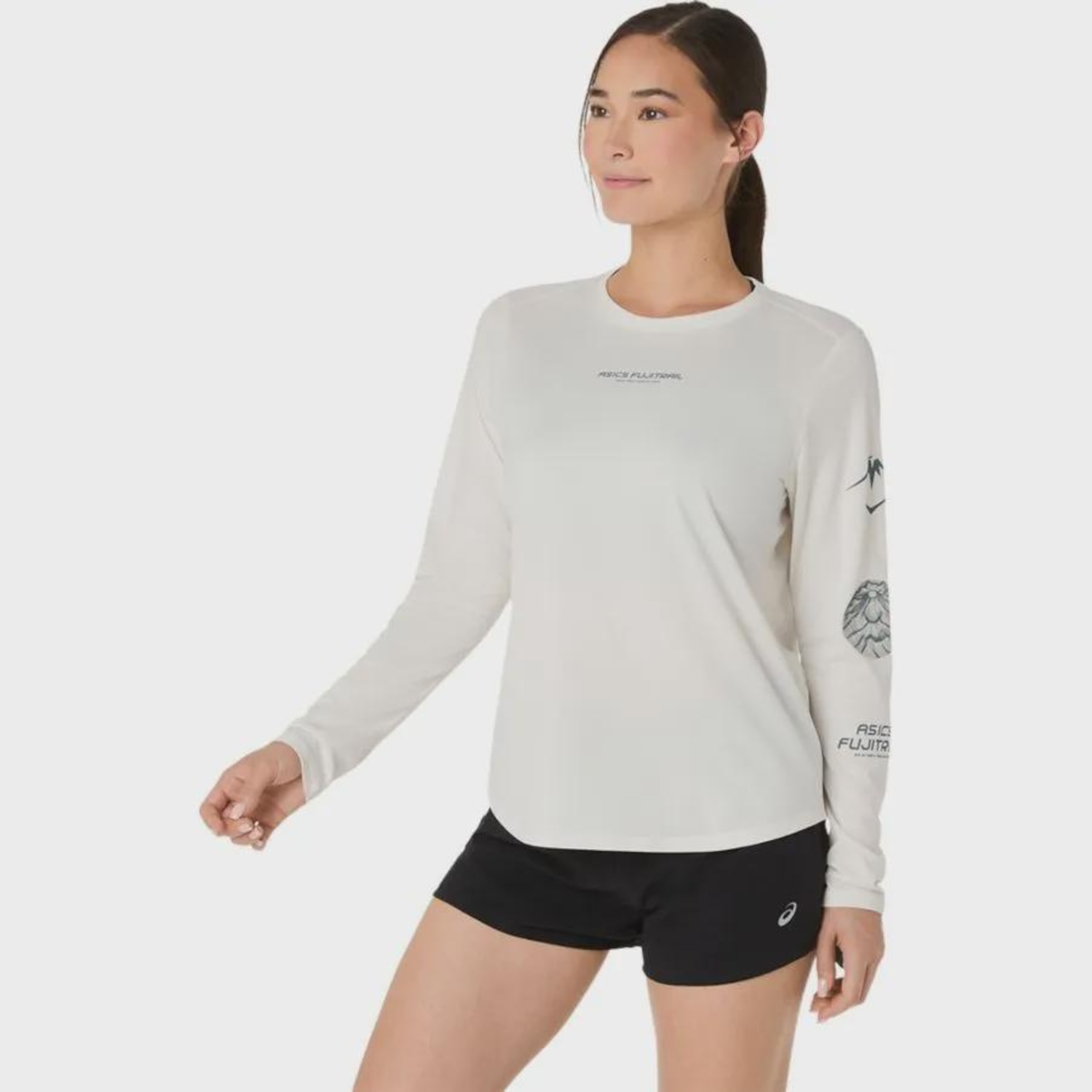 Camiseta Manga Longa Asics Fujitrail Logo LS - Feminina - Foto 3