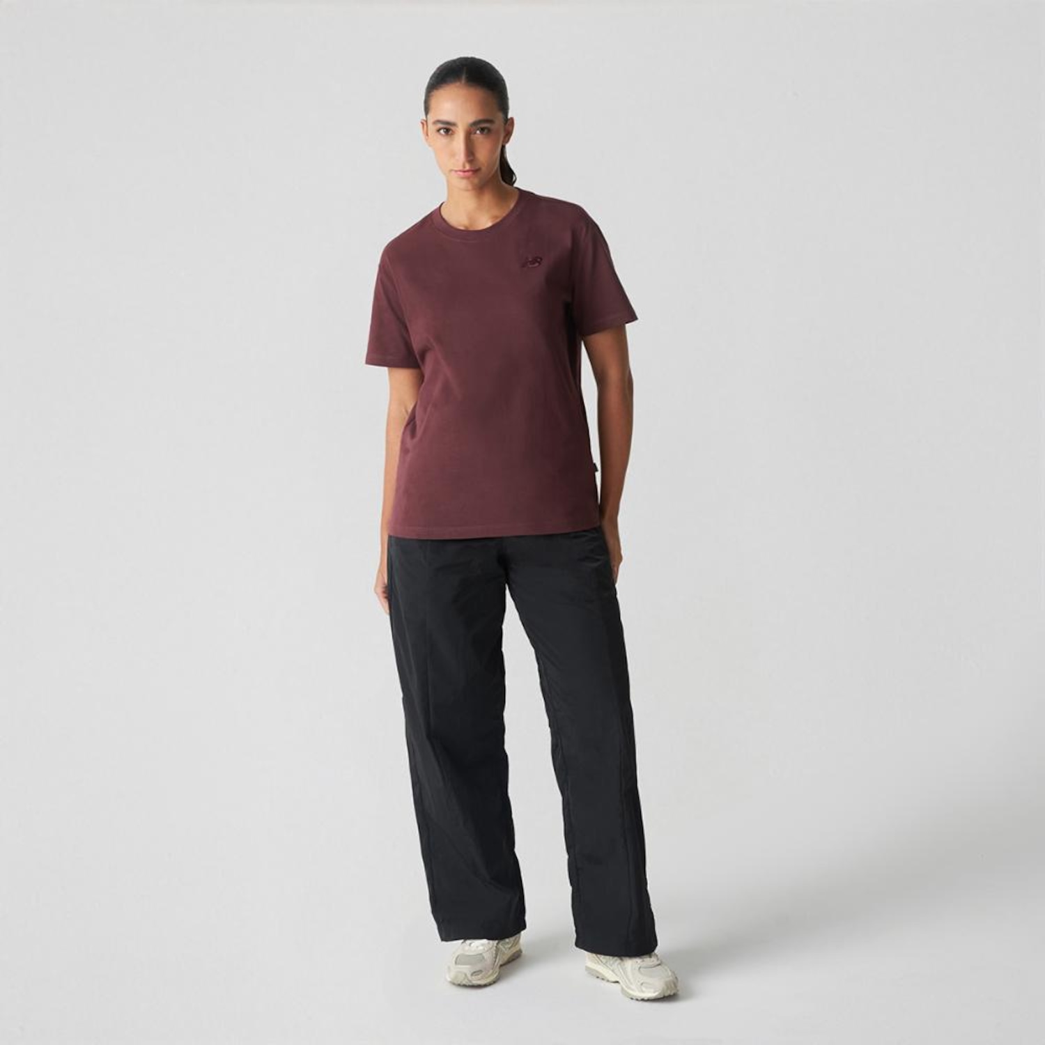Camiseta Small Logo New Balance Feminina - Foto 4