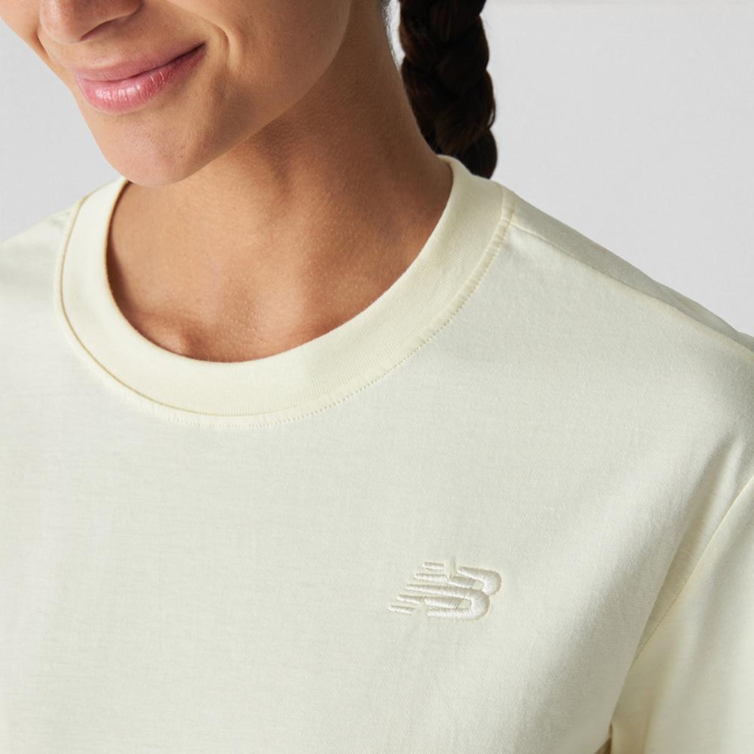 Camiseta Small Logo New Balance Feminina - Foto 2
