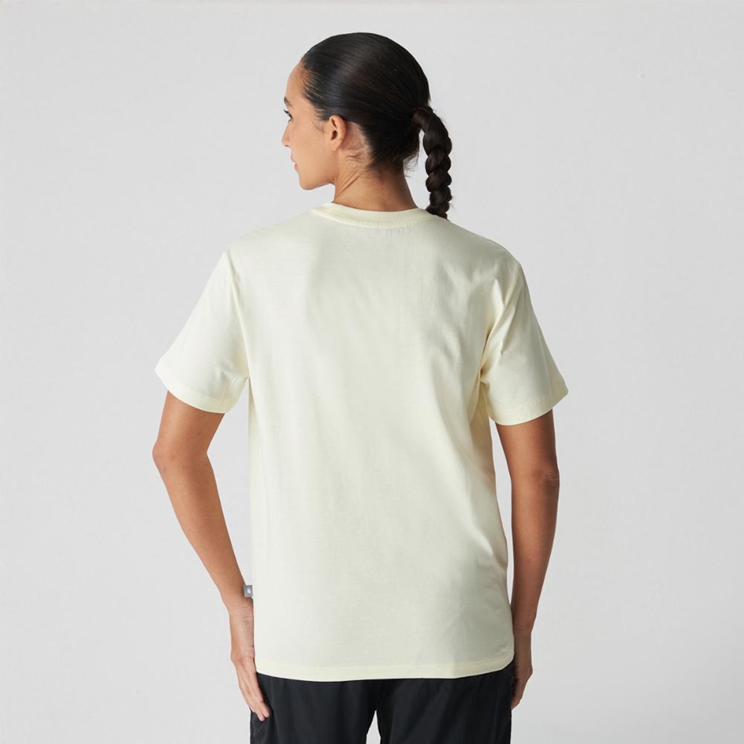 Camiseta Small Logo New Balance Feminina - Foto 3