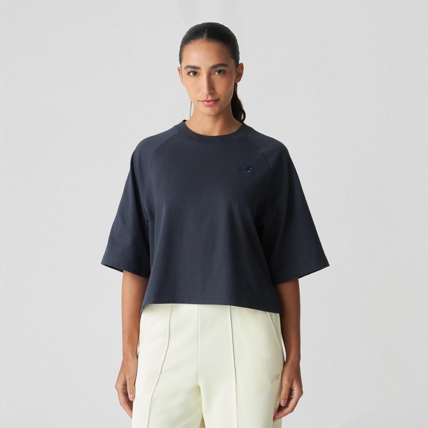 Camiseta Raglan Oversized New Balance Feminina - Foto 1