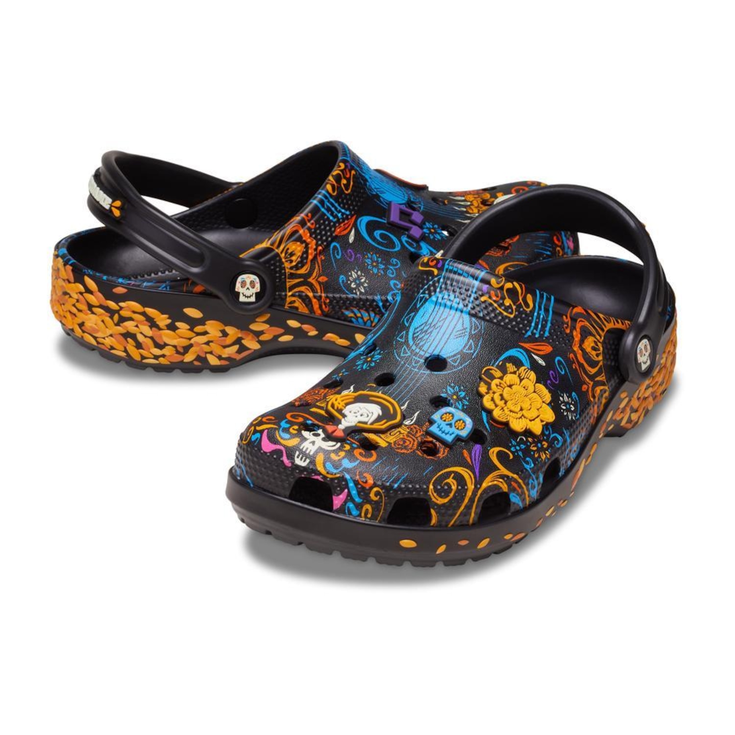 Sandália Crocs Coco Classic Clog Multi - Unissex - Foto 4