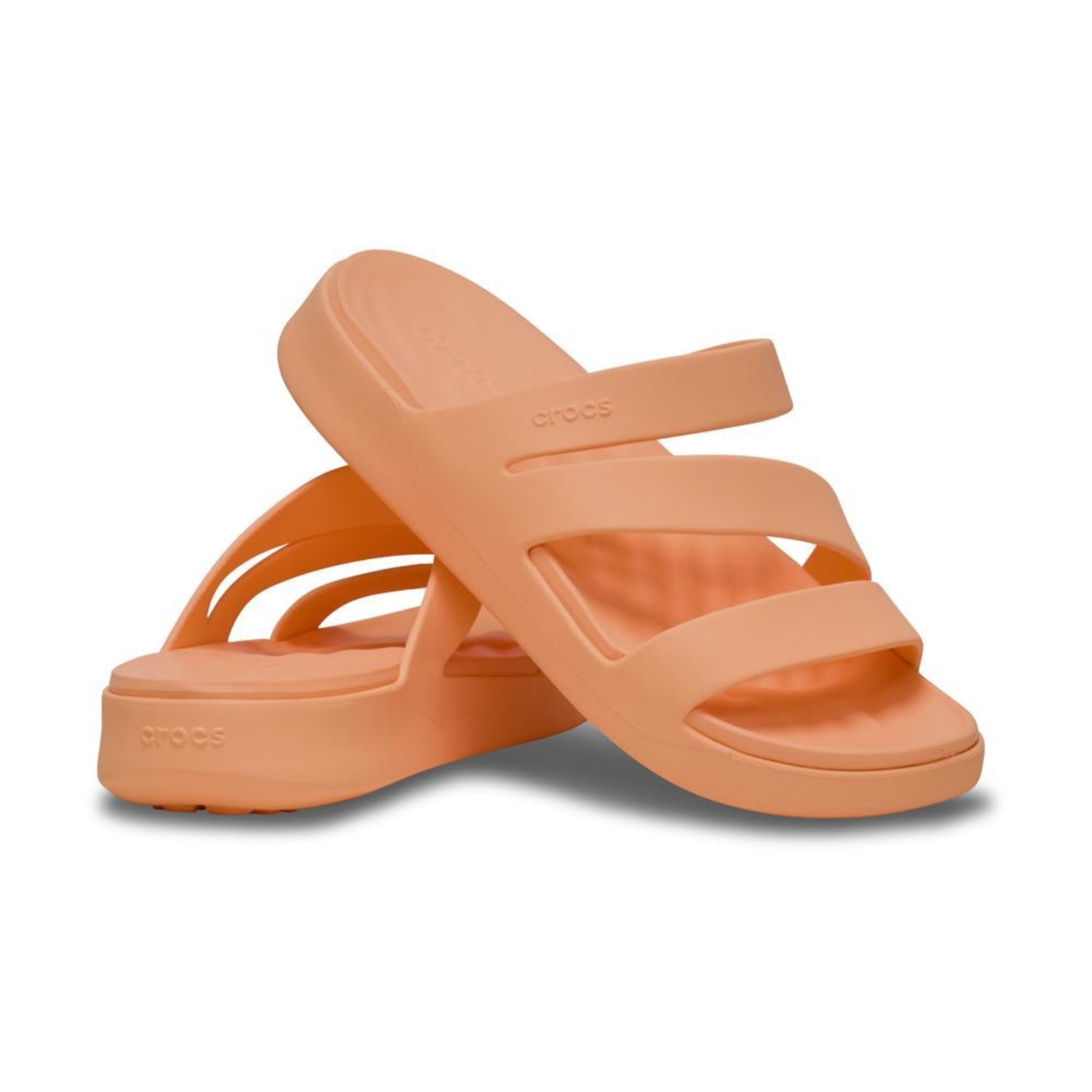 Sandália Crocs Getaway Strappy Sandal Electric Sunstone - Unissex - Foto 4