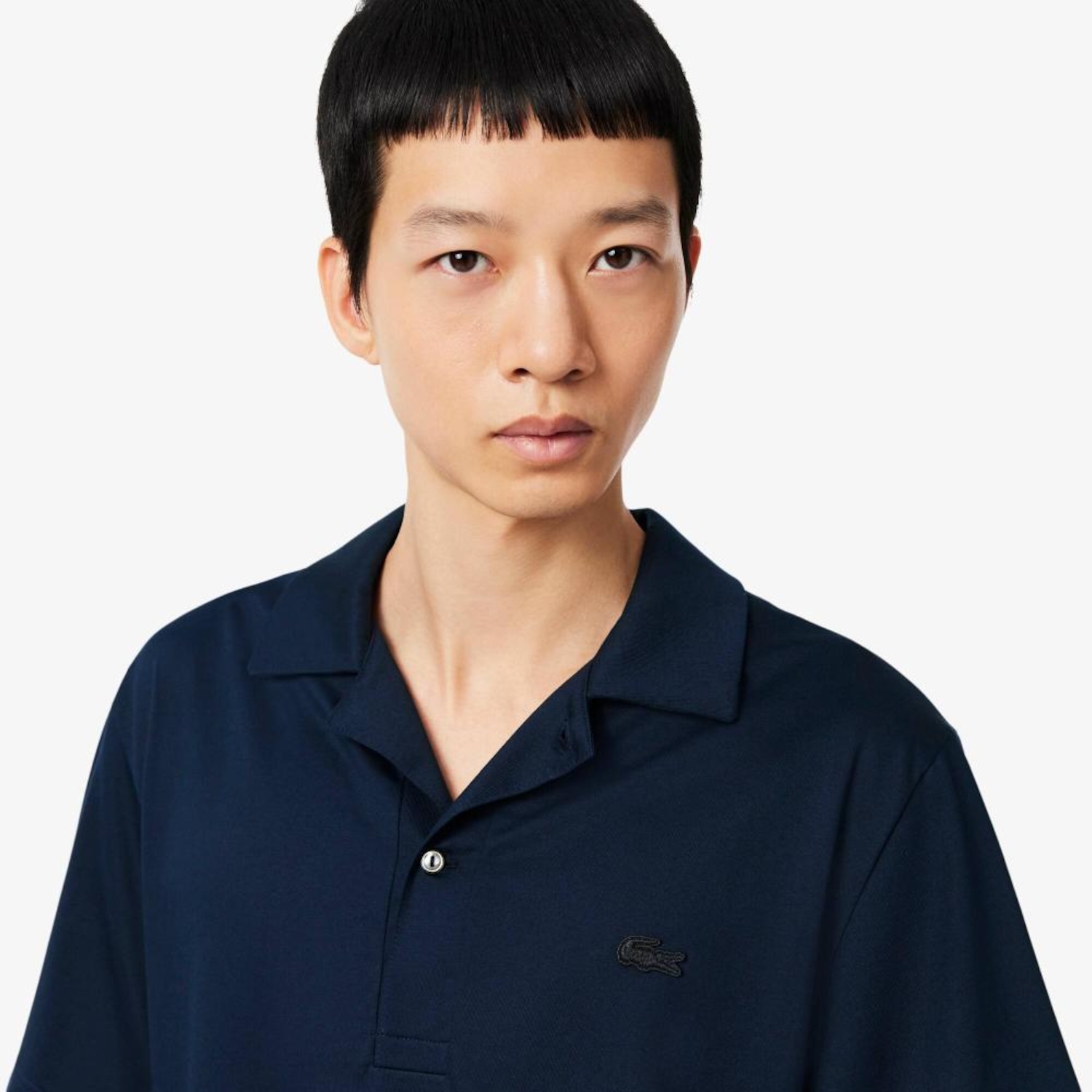 Camisa Polo Lacoste Bordada Paris Classic Fit de Gola Aberta - Foto 2