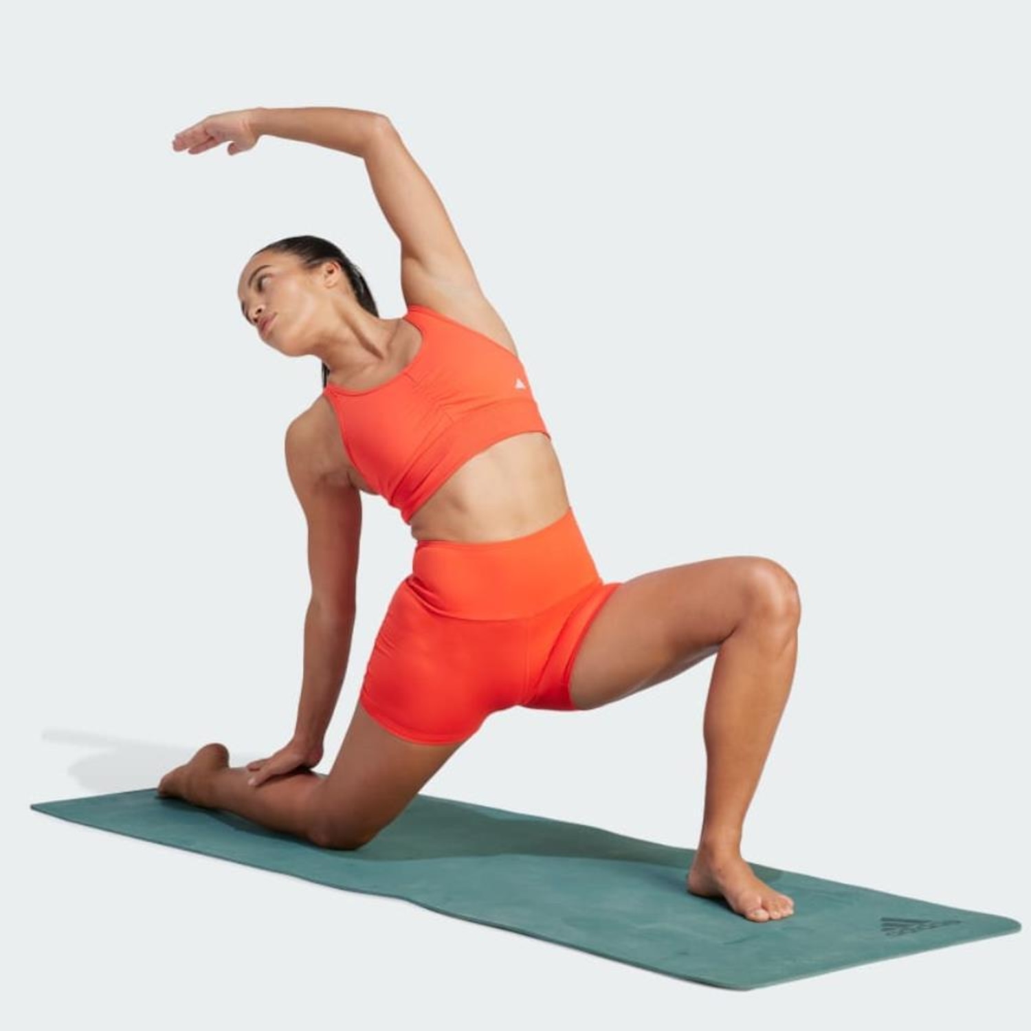 Short adidas Feminino Yoga Latin Meia Coxa Confortável - Foto 4