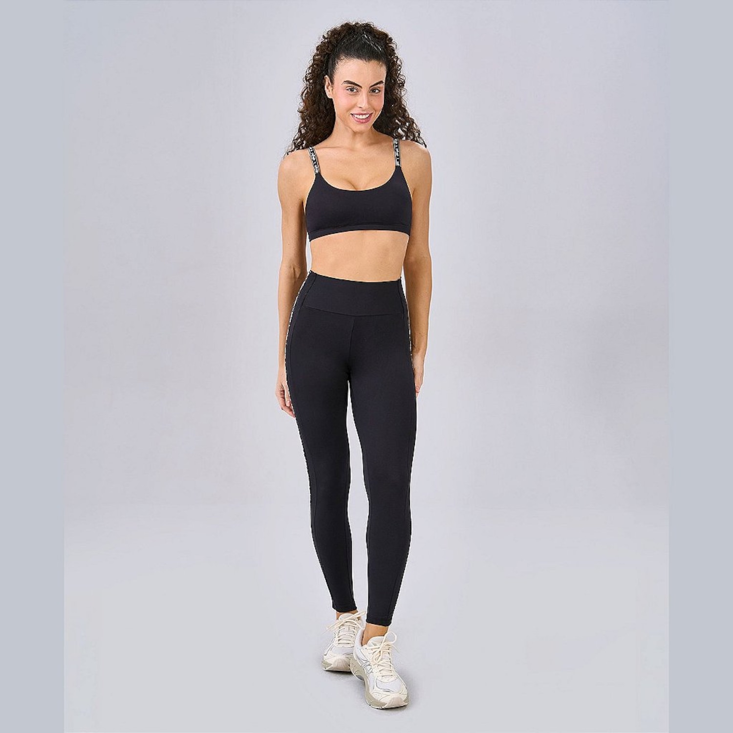 Calça Legging Alto Giro Elástico Personalizado Feminina - Foto 4