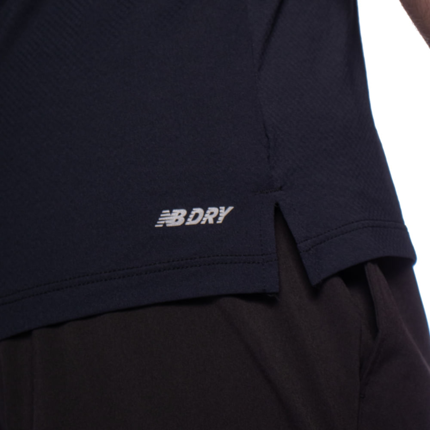 Camiseta Masculina New Balance Essential Esportiva - Foto 4