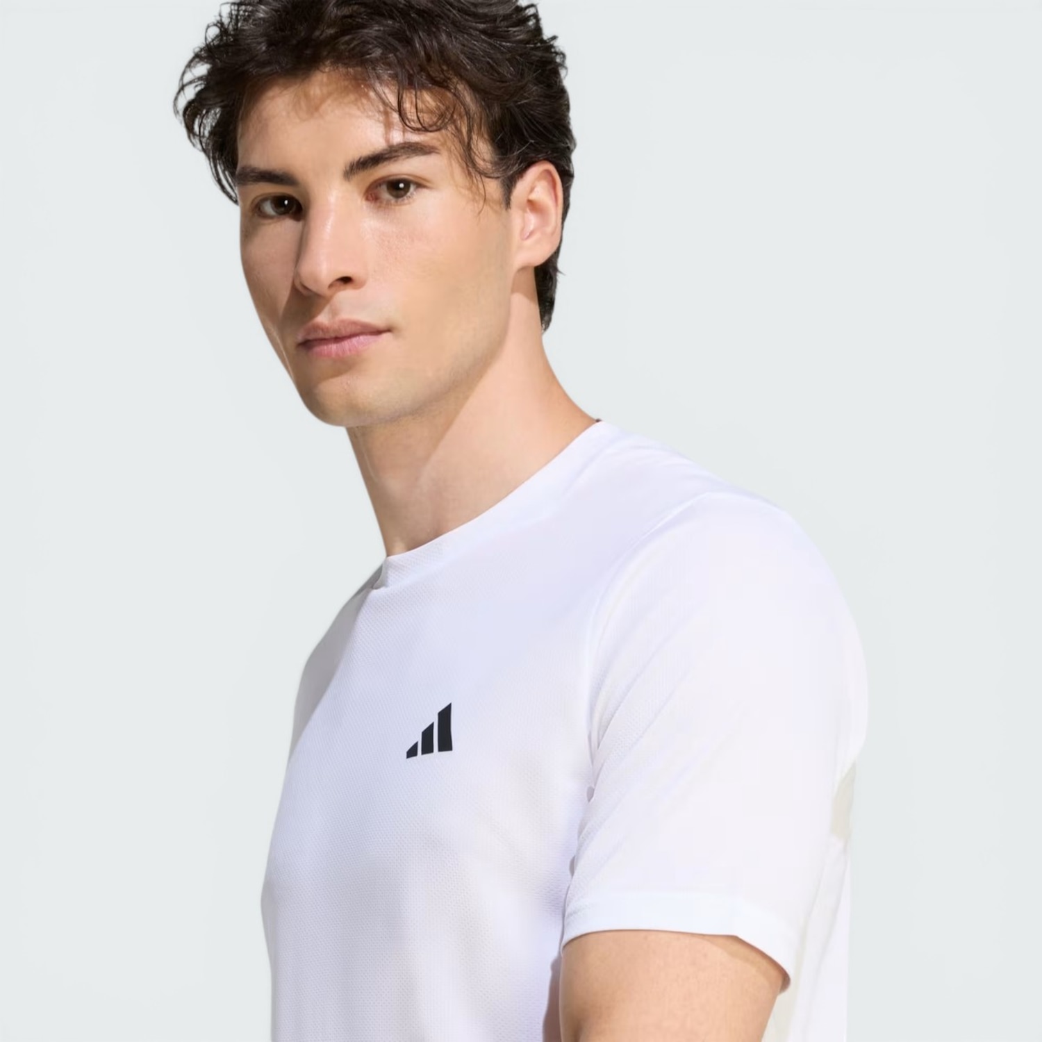 Camiseta adidas Essentials Treino Básica Masculina - Foto 4