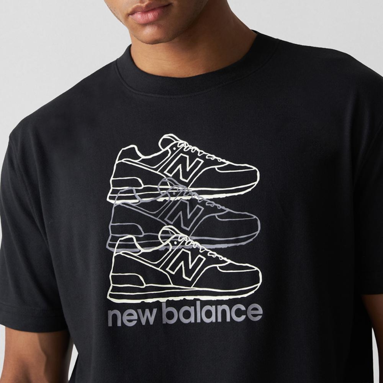 Camiseta New Balance Layered 574 Masculina - Foto 2