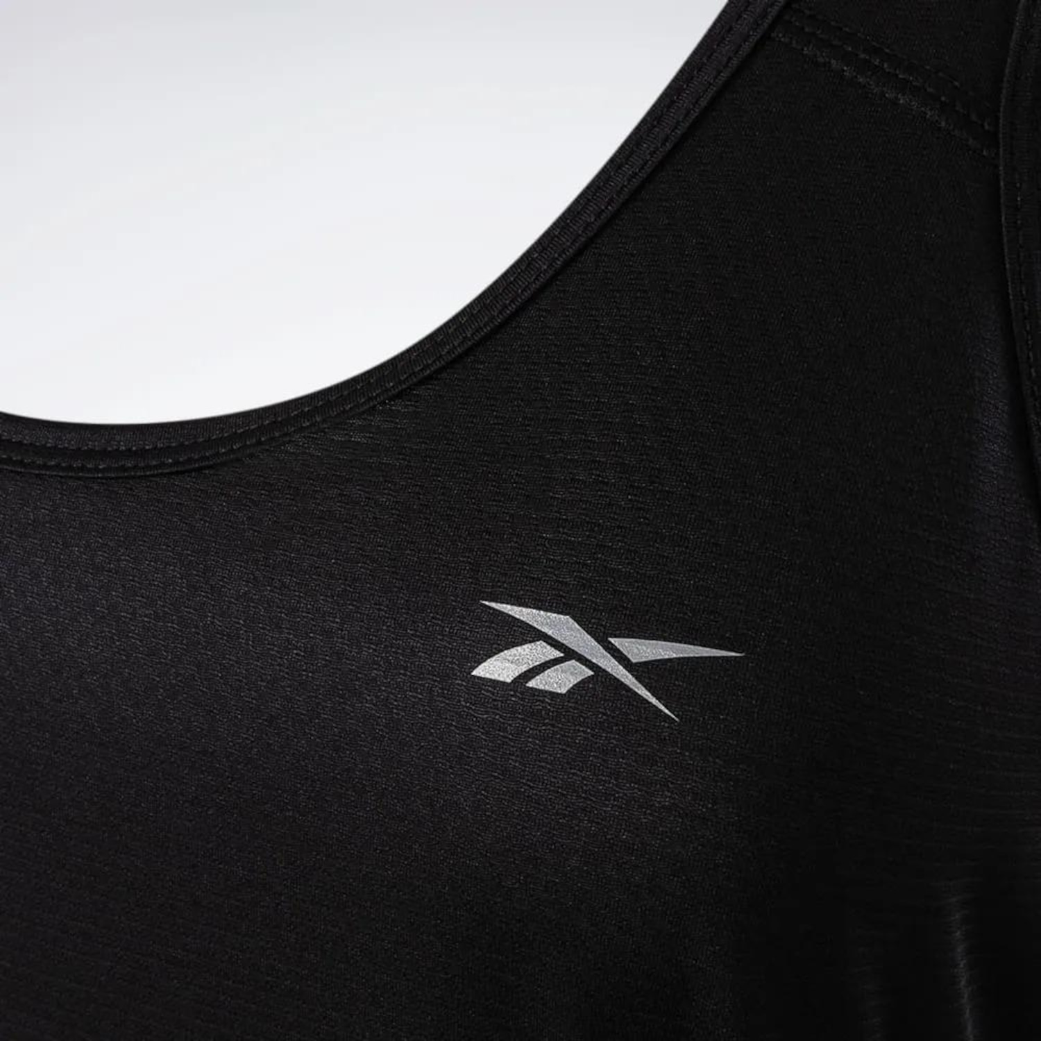 Camiseta Regata Feminina Reebok Basic Poliamida UV20+ - Foto 2