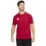 Camiseta Masculina Umbro Manga Curta Tradicional Tape VERMELHO