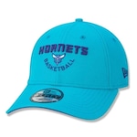 Boné Aba Curva New Era Charlotte Hornets 940 Core Basketball - Snapback - Adulto AZUL