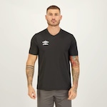 Camiseta Umbro Striker Premium - Masculina PRETO