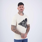 Camiseta Umbro Football Speaker - Masculina BRANCO