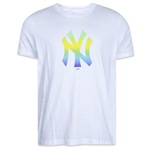 Camiseta New Era Regular New York Yankees Action Winter Sports - Masculina BRANCO