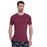 Camiseta New Balance Tenacity Logo - Masculina VINHO