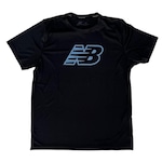 Camiseta New Balance Sport Essentials Printed - Masculina PRETO/AZUL CLA