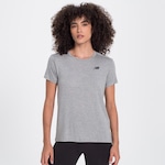 Camiseta New Balance  Relentless Logo - Feminina CINZA