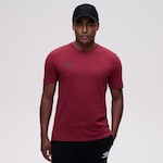 Camiseta Umbro Essential - Masculina VERMELHO