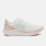 Tênis New Balance Fresh Foam Arishiv4 - Feminino BRANCO/LARANJA CLA