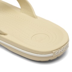Chinelo Crocs Crocband Flip - Unissex - Foto 5
