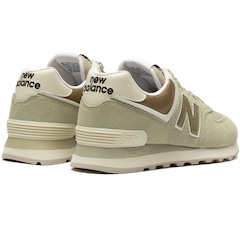 Tênis New Balance 574 Windbreaker - Feminino - Foto 4