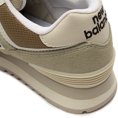 Tênis New Balance 574 Windbreaker - Feminino - Foto 7