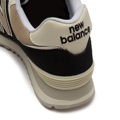 Tênis New Balance 574 Windbreaker - Feminino - Foto 7