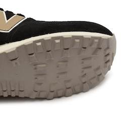 Tênis New Balance 574 Windbreaker - Feminino - Foto 9