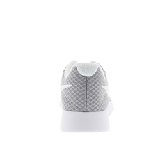 Tênis Nike Tanjun - Feminino - Foto 4