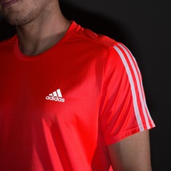 Camiseta adidas Run 3S Tee - Masculina - Foto 4