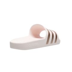 Chinelo adidas Adilette Aqua - Unissex - Foto 9