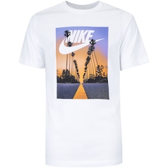 Camiseta Nike Tee Sunset Palm - Masculina - Foto 4