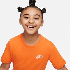 Camiseta Nike Sportswear Tee Emb Future - Infantil - Foto 4