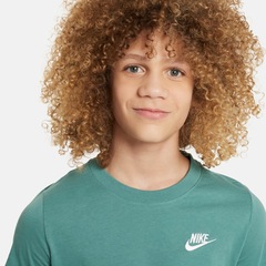 Camiseta Nike Sportswear Tee Emb Future - Infantil - Foto 4